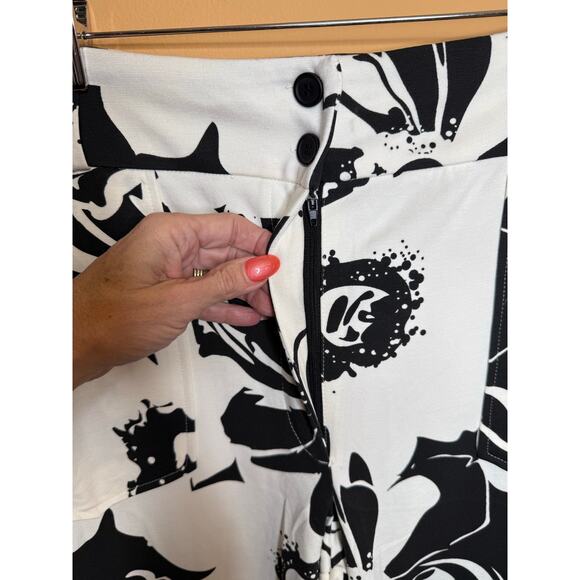 LulaRoe Emery Pants Womens XL Black White Floral Stretch Wide Leg Boho Hippie - Picture 5 of 6